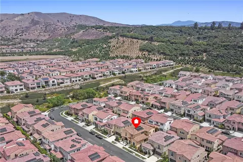 View/Area - 212 Sutters Ml, Irvine, CA 92602 photo 4 of 11