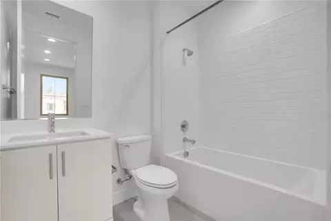 Bath - 212 Sutters Ml, Irvine, CA 92602 photo 5 of 5