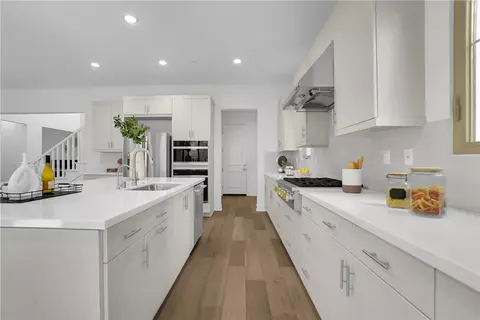 Kitchen - 212 Sutters Ml, Irvine, CA 92602 photo 5 of 5