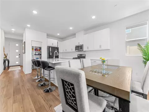 Dining - 598 Meadowood, Fallbrook, CA 92028 photo 2 of 3