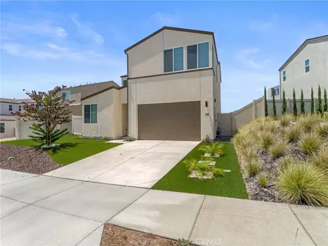 Exterior - 598 Meadowood, Fallbrook, CA 92028 photo 4 of 13