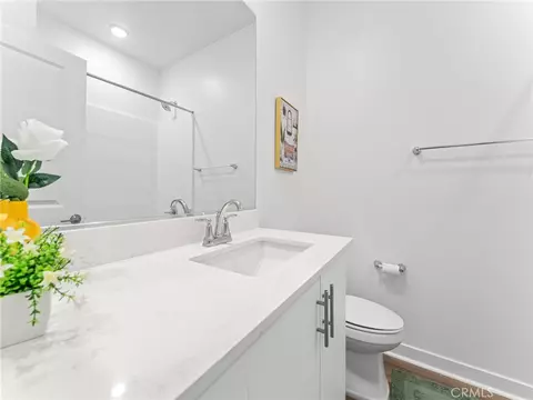 Bath - 598 Meadowood, Fallbrook, CA 92028 photo 1 of 6