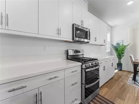 Kitchen - 598 Meadowood, Fallbrook, CA 92028 photo 2 of 4