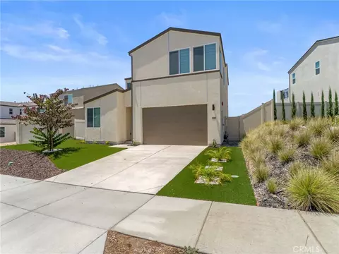 Exterior - 598 Meadowood, Fallbrook, CA 92028 photo 4 of 13