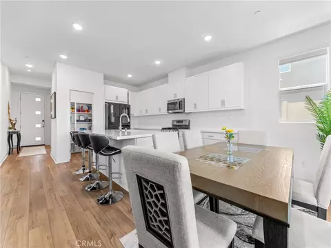Dining - 598 Meadowood, Fallbrook, CA 92028 photo 2 of 3