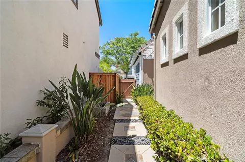 Exterior - 35 Kyle Ct, Ladera Ranch, CA 92694 photo 4 of 10