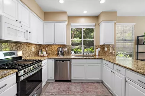Kitchen - 35 Kyle Ct, Ladera Ranch, CA 92694 photo 2 of 2