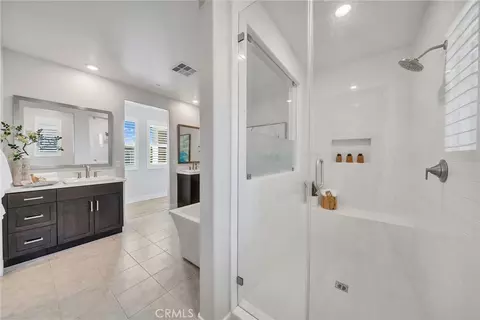 Bath - 200 Chorus, Irvine, CA 92618 photo 2 of 3
