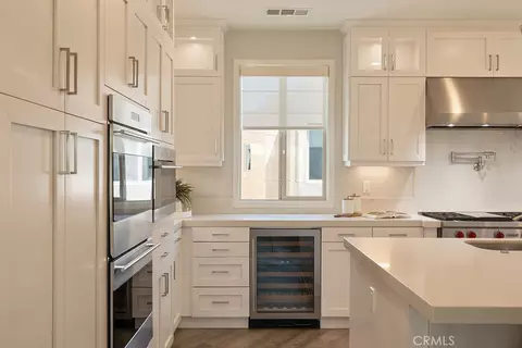 Kitchen - 128 Catalyst, Irvine, CA 92618 photo 2 of 7