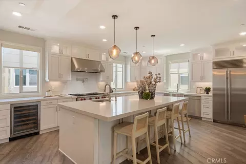 Kitchen - 128 Catalyst, Irvine, CA 92618 photo 1 of 7