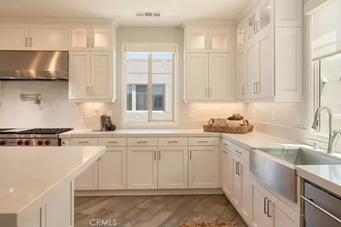 Kitchen - 128 Catalyst, Irvine, CA 92618 photo 7 of 7