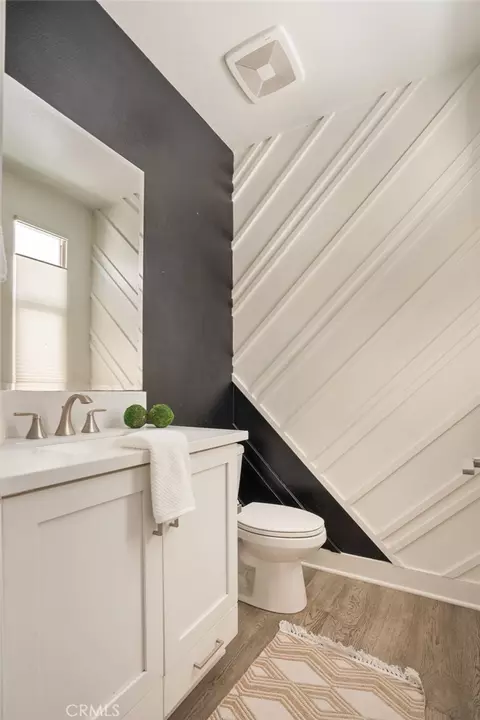Bath - 128 Catalyst, Irvine, CA 92618 photo 6 of 6