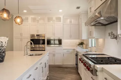 Kitchen - 128 Catalyst, Irvine, CA 92618 photo 5 of 7