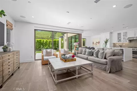 Living - 100 Della, Irvine, CA 92602 photo 3 of 6
