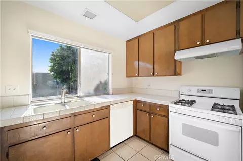 Kitchen - 3907 Madonna Dr, Fullerton, CA 92835 photo 3 of 6
