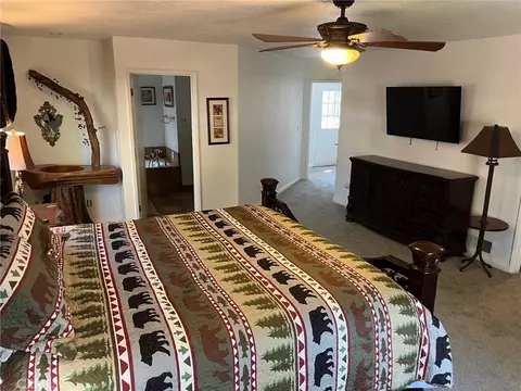 Bedroom - 42385 Fox Farm, Big Bear Lake, CA 92315 photo 9 of 15
