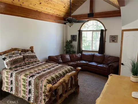 Bedroom - 42385 Fox Farm, Big Bear Lake, CA 92315 photo 2 of 15