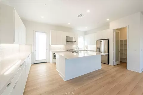 Kitchen - 412 Flycatcher, Irvine, CA 92618 photo 4 of 5