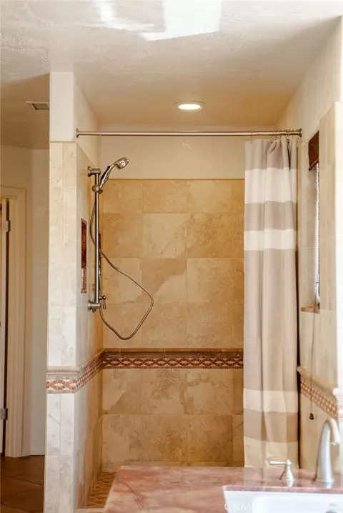 Bath - 2323 Wilt, Fallbrook, CA 92028 photo 3 of 5