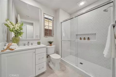 Bath - 207 Pinnacle, Irvine, CA 92602 photo 1 of 6