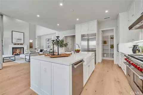 Kitchen - 207 Pinnacle, Irvine, CA 92602 photo 4 of 6