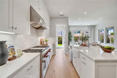 Kitchen - 207 Pinnacle, Irvine, CA 92602 photo 3 of 6