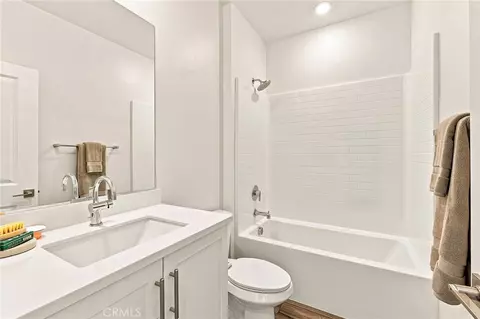 Bath - 3306 S Ruby Paseo, Ontario, CA 91761 photo 2 of 2