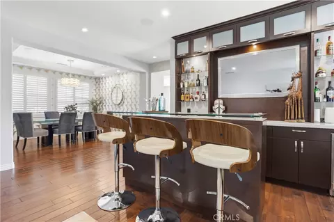 Dining - 5950 Waterfront Pl, Long Beach, CA 90803 photo 2 of 4