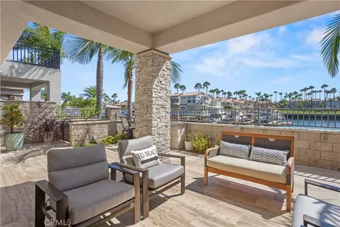 Exterior - 5950 Waterfront Pl, Long Beach, CA 90803 photo 5 of 7