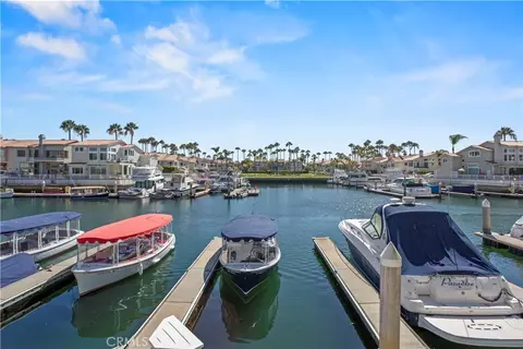 View/Area - 5950 Waterfront Pl, Long Beach, CA 90803 photo 2 of 8