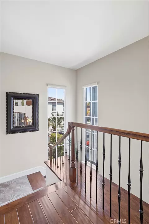 Entry Way - 5950 Waterfront Pl, Long Beach, CA 90803 photo 1 of 5