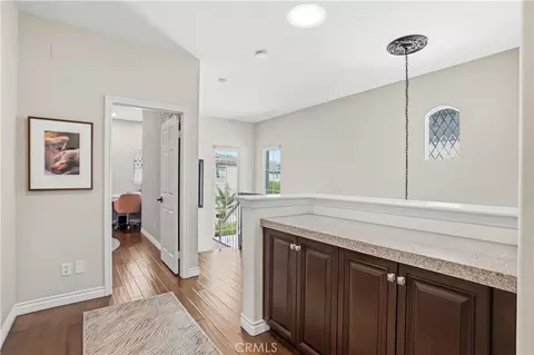 Entry Way - 5950 Waterfront Pl, Long Beach, CA 90803 photo 2 of 5