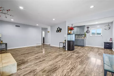 Living - 4063 Gertrude, Simi Valley, CA 93063 photo 4 of 4