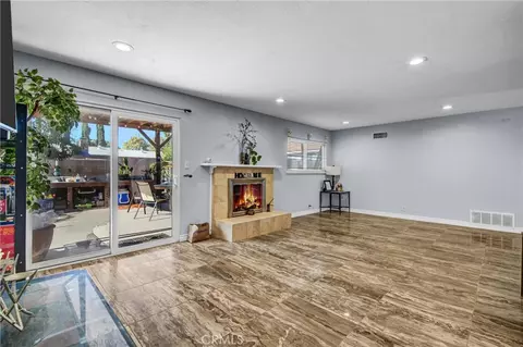 Living - 4063 Gertrude, Simi Valley, CA 93063 photo 2 of 4