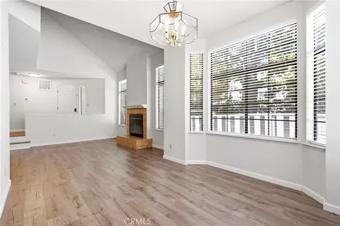 Living - 470 Mountain Laurel Ct, Mountain View, CA 94043 photo 5 of 6