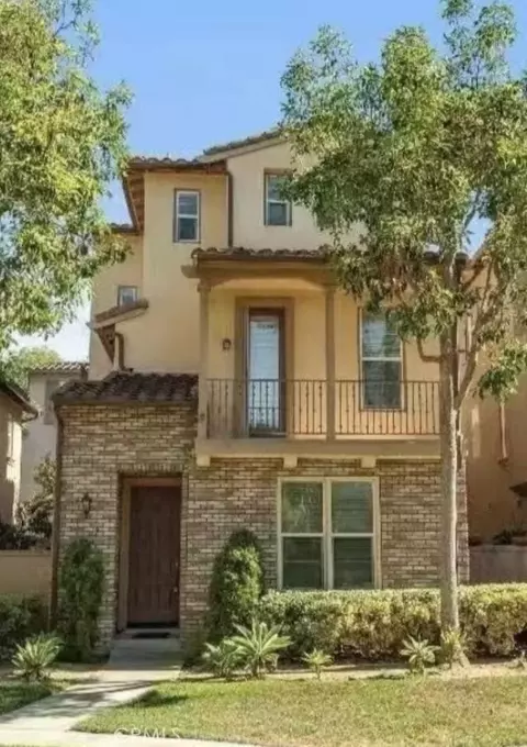 12 Tall Oak, Irvine, CA 92603