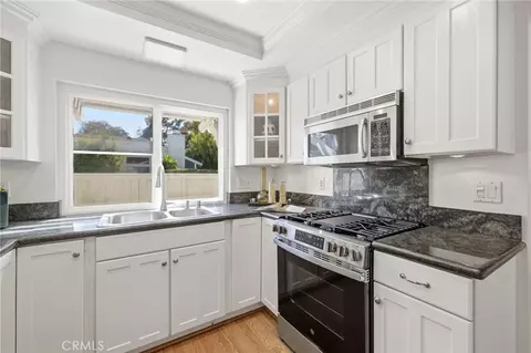 Kitchen - 23 Spring Buck, Irvine, CA 92614 photo 2 of 3