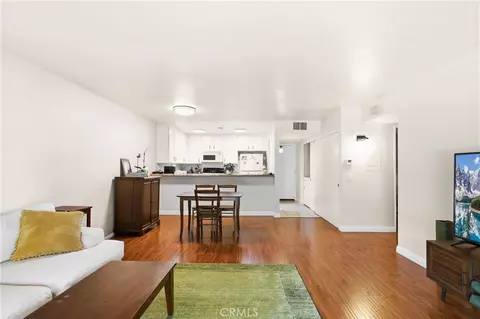 Living - 44 Tangelo #298, Irvine, CA 92618 photo 3 of 7