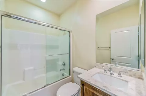 Bath - 219 Wicker, Irvine, CA 92618 photo 2 of 5