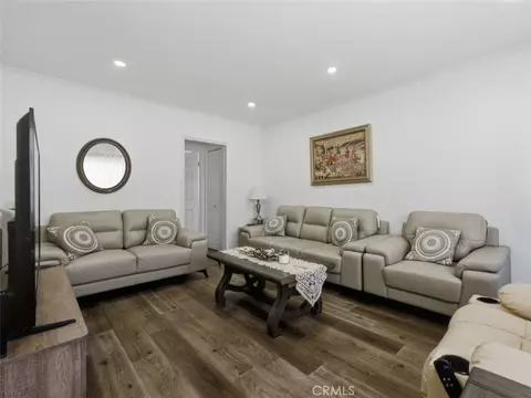 Living - 308 E Maple #5, Glendale, CA 91205 photo 1 of 3