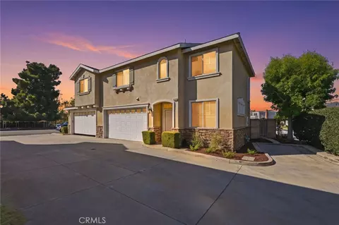 2724 17th St, Huntington Beach, CA 92648