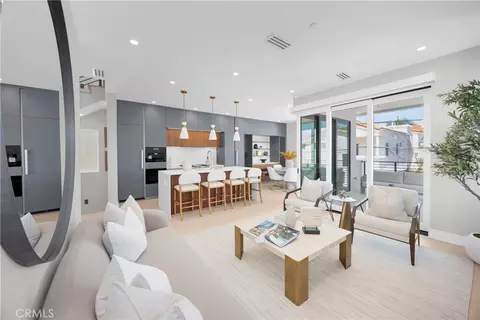 321 Larkspur Ave #1/2, Corona Del Mar, CA 92625
