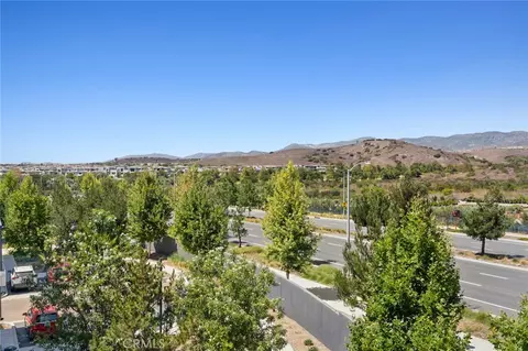 Exterior - 131 Sash, Irvine, CA 92618 photo 4 of 5