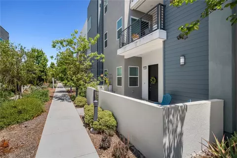Exterior - 131 Sash, Irvine, CA 92618 photo 2 of 5