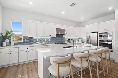 Kitchen - 131 Sash, Irvine, CA 92618 photo 3 of 4