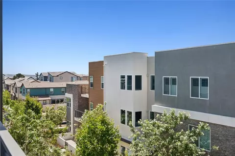Exterior - 131 Sash, Irvine, CA 92618 photo 3 of 5