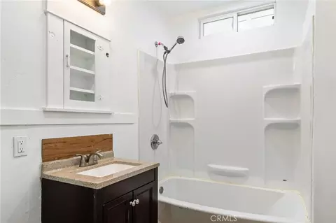 Bath - 3029 Cridge St, Riverside, CA 92507 photo 1 of 1