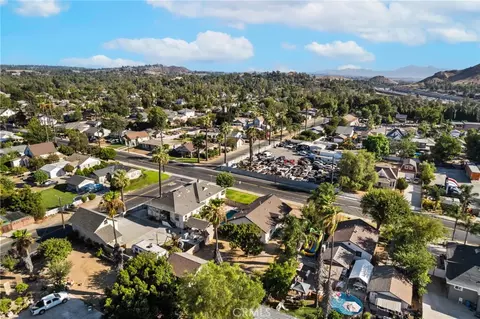 View/Area - 3029 Cridge St, Riverside, CA 92507 photo 5 of 8