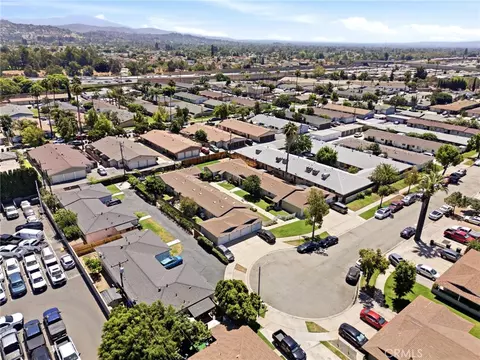 View/Area - 219 S Oak St, Orange, CA 92866 photo 3 of 10