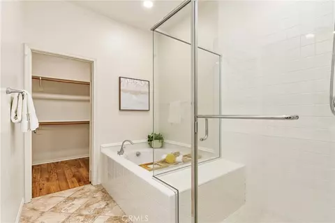 Bath - 31 Roycroft, Irvine, CA 92620 photo 4 of 4
